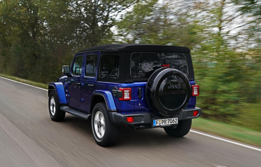  Jeep Wrangler Unlimited Overland (JL) 2018 года  (EU) (фото 10 из 12)